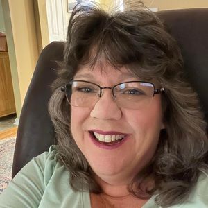 Meet your Posher, Renee